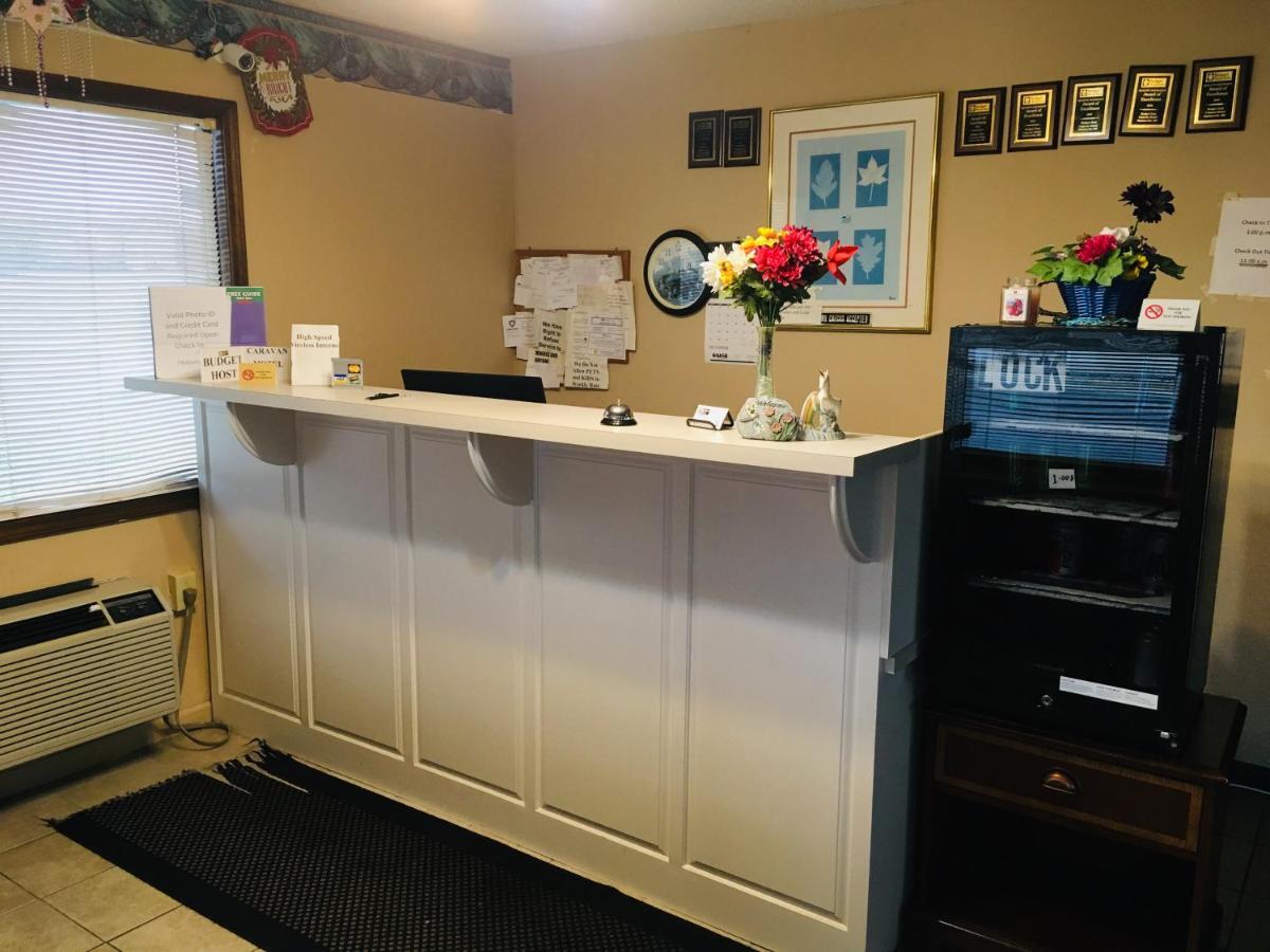 Budget Inn Caravan Motel Harrisonville Εξωτερικό φωτογραφία